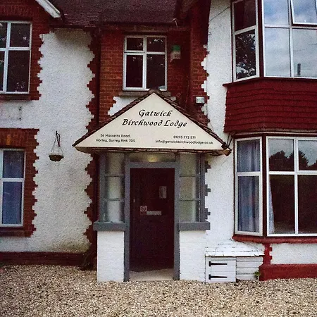 Gatwick Birchwood Lodge With Holiday Parking Horley Exterior photo